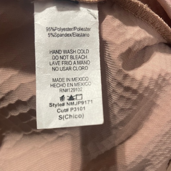 Bodysuit Beige Snake print Top
New - Picture 6 of 7